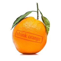 Logo der Künstlergruppe „think orange !”, www.gerdmariogrill.com